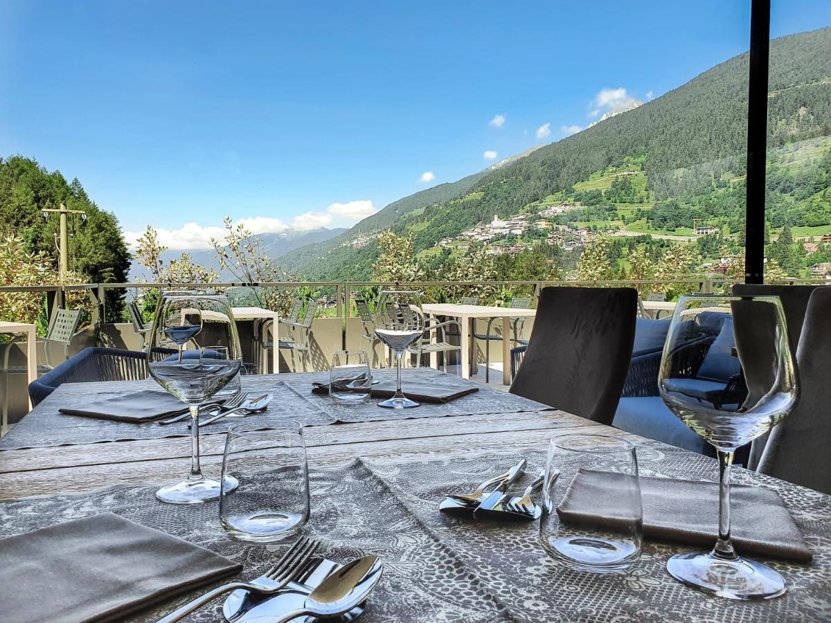 Residence Adamello Resort Ponte Di Legno Exterior photo