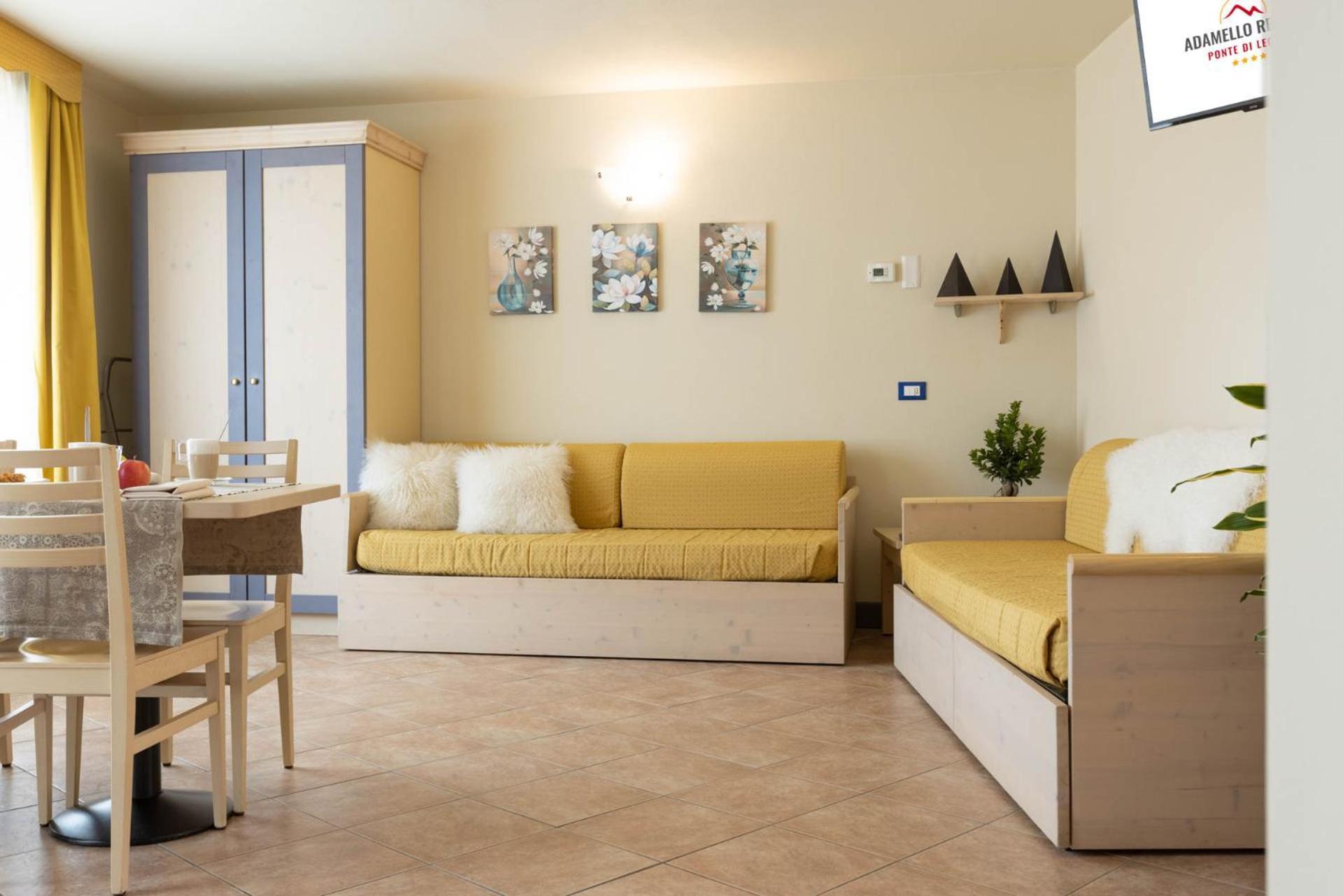Residence Adamello Resort Ponte Di Legno Room photo